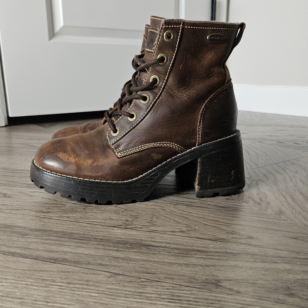 Vintage Skechers Women's Brown Boots Size 8 Chunky Heel Lace Up 90s Y2K